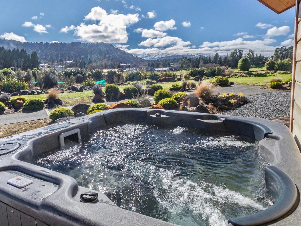 Heavenly Spa Views - Ohakune Holiday Home Exteriör bild