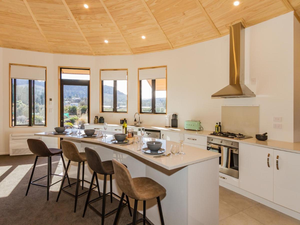 Heavenly Spa Views - Ohakune Holiday Home Exteriör bild