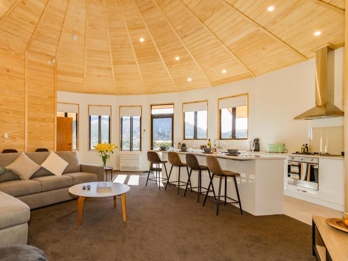 Heavenly Spa Views - Ohakune Holiday Home Exteriör bild