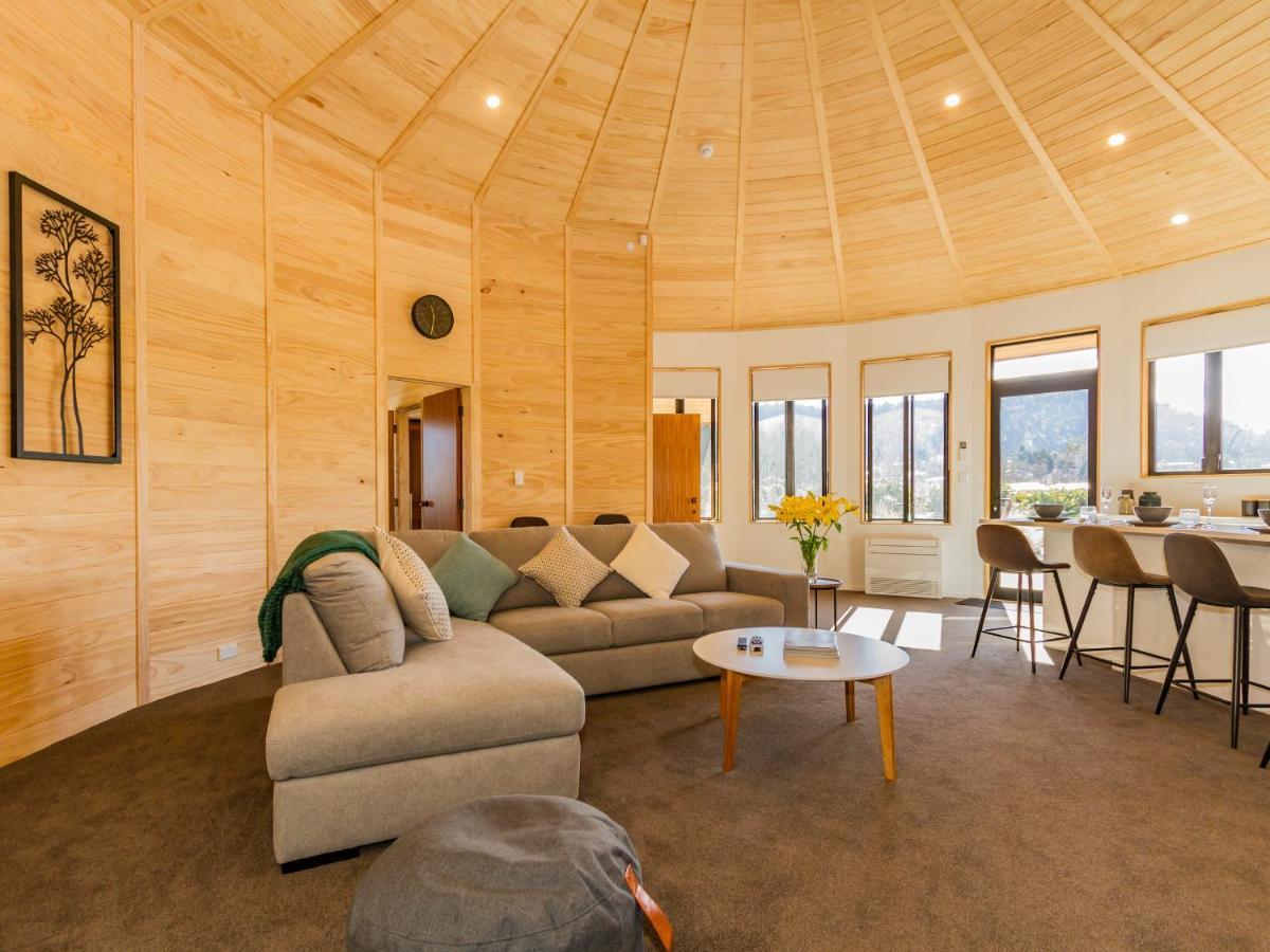 Heavenly Spa Views - Ohakune Holiday Home Exteriör bild